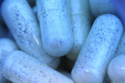 superbugs that can overpower antibiotics are spreading who