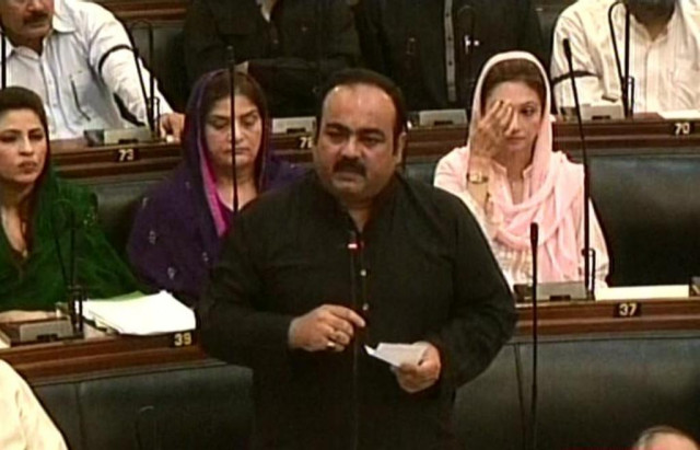 express news screengrab of mqm mpa khawaja izharul hassan express news screengrab of mqm mpa khawaja izharul hassan