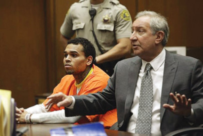 chris brown to spend birthday behind bars chris brown to spend birthday behind bars