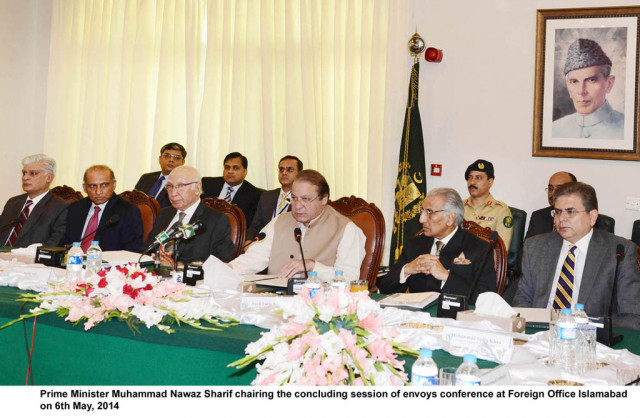 prime minister nawaz sharif chairing the concluding session of envoys conference at foreign office on may 6 2014 photo pid prime minister nawaz sharif chairing the concluding session of envoys conference at foreign office on may 6 2014 photo pid