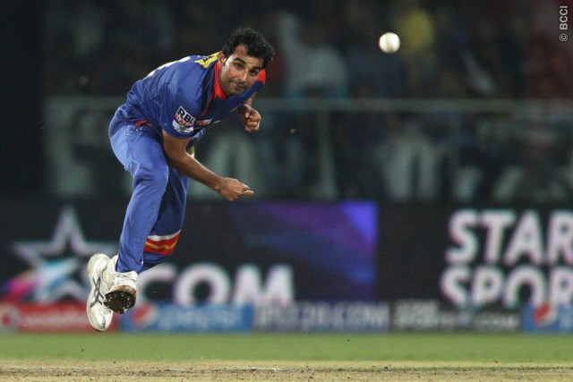 mohammad shami conceded 17 runs in the 18th over as smith hit him for two fours and a six and remained wicket less photo bcci mohammad shami conceded 17 runs in the 18th over as smith hit him for two fours and a six and remained wicket less photo bcci