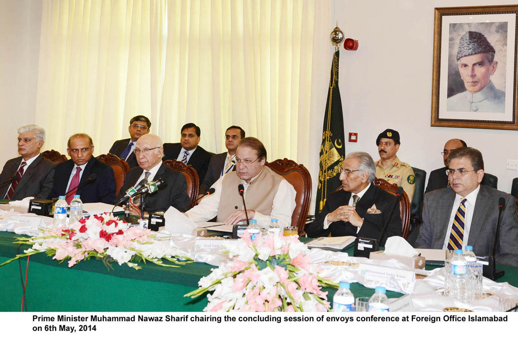 prime minister nawaz sharif chairing the concluding session of envoys conference at foreign office on may 6 2014 photo pid