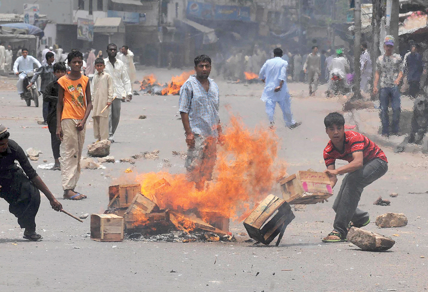 images of lyari burning either in violence or in protest have not been seen since the jhat pat market attack photo file