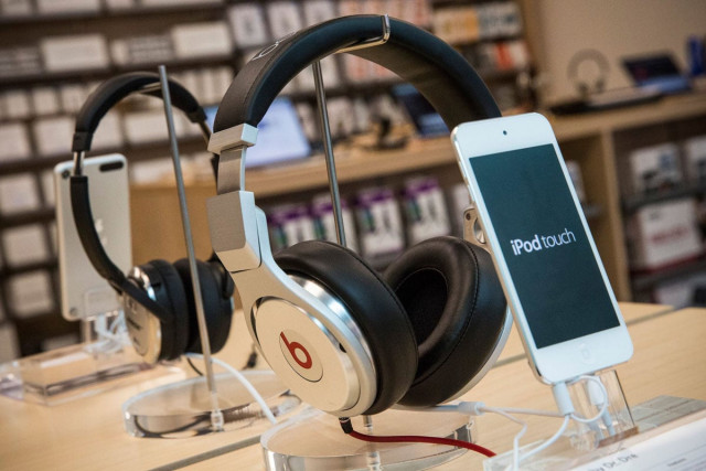 beats headphones are sold along side ipods in an apple store on may 9 2014 in new york city apple is rumored to be consideringing buying the headphone company for 3 2 billion photo afp beats headphones are sold along side ipods in an apple store on may 9 2014 in new york city apple is rumored to be consideringing buying the headphone company for 3 2 billion photo afp