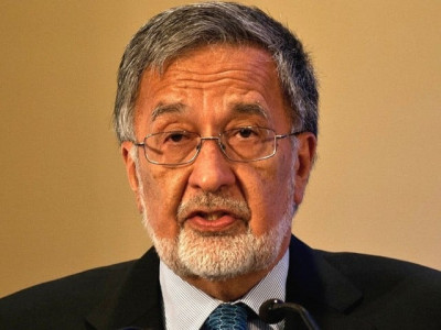 zalmai rasoul announces support for abdullah in election runoff