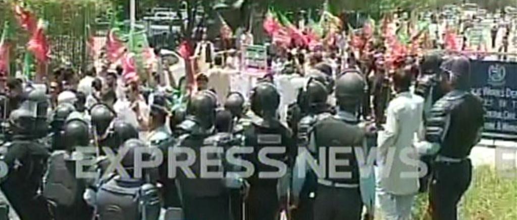 express news screengrab of the site of the clash