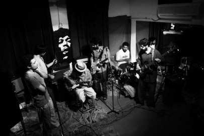 lahore s poor rich boy heads to the us lahore s poor rich boy heads to the us