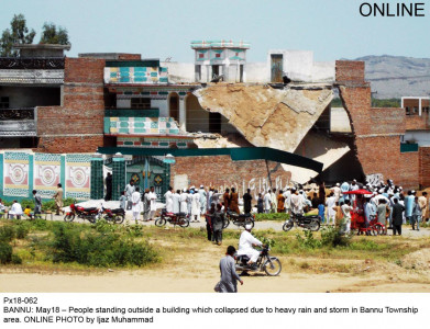 tragedy seven of a family killed in roof collapse