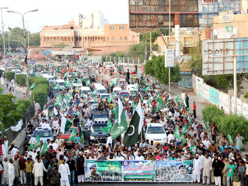 the rally of pakistan sunni tehreek passing through ma jinnah road karachi photo mohommad noman express