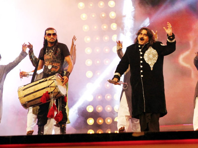 the night began with an engaging performance by singing legend arif lohar photo publicity the night began with an engaging performance by singing legend arif lohar photo publicity