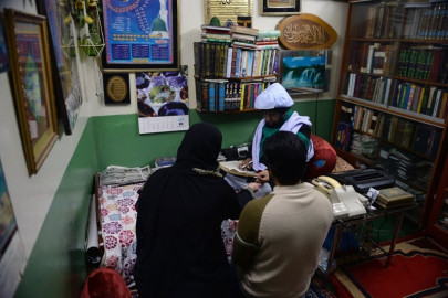 pirs in pakistan promise the world for a price