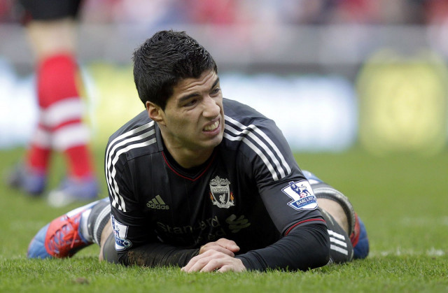 liverpool 039 s luis suarez premier league player of the year injured his knee in training on wednesday to put his world cup presence in doubt photo afp liverpool 039 s luis suarez premier league player of the year injured his knee in training on wednesday to put his world cup presence in doubt photo afp