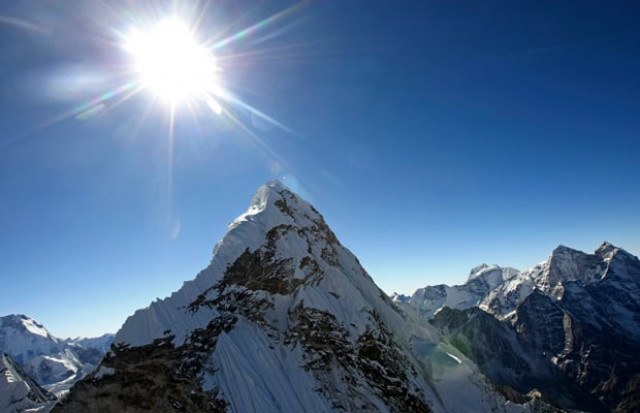 samjwal ratna bajracharya lead author of the report told afp quot the shrinking of glaciers in nepal is definitely connected to climate change glacial melt is a huge indicator of rising temperatures quot photo afp file samjwal ratna bajracharya lead author of the report told afp quot the shrinking of glaciers in nepal is definitely connected to climate change glacial melt is a huge indicator of rising temperatures quot photo afp file
