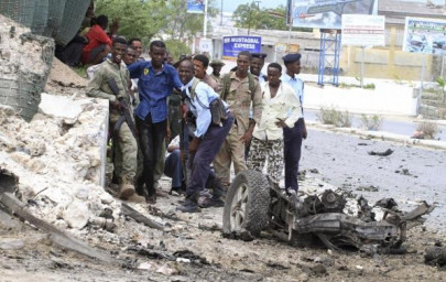 four killed as al shabaab attacks somali parliament
