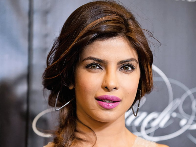 kareena kapoor s loss is priyanka chopra s gain photo file kareena kapoor s loss is priyanka chopra s gain photo file
