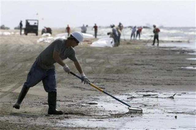 the aim of the event was to impart environmental education to 250 students of schools in hijrat colony and sultanabad photo reuters the aim of the event was to impart environmental education to 250 students of schools in hijrat colony and sultanabad photo reuters