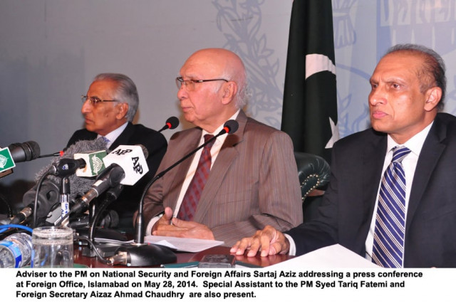 adviser to the prime minister on foreign affairs and national security sartaj aziz c along with the special assistant to prime minister tariq fatemi l and foreign secretary aizaz ahmed chaudhry r give a briefing on pm 039 s visit to india photo pid adviser to the prime minister on foreign affairs and national security sartaj aziz c along with the special assistant to prime minister tariq fatemi l and foreign secretary aizaz ahmed chaudhry r give a briefing on pm 039 s visit to india photo pid