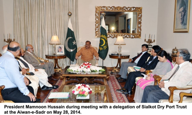 president mamnoon hussain in a meeting with a delegation sialkot dry port trust photo pid president mamnoon hussain in a meeting with a delegation sialkot dry port trust photo pid