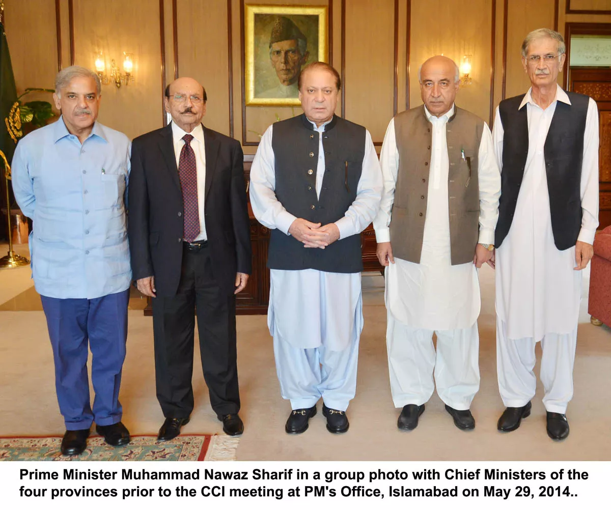 prime minister nawaz sharif c in a group photo with chief ministers of four provinces prior to cci maating at pm house photo pid prime minister nawaz sharif c in a group photo with chief ministers of four provinces prior to cci maating at pm house photo pid