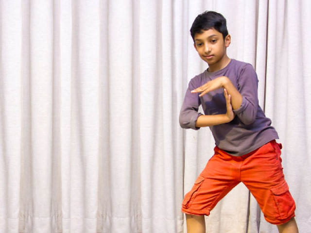 double jointed dancer performs rare moves double jointed dancer performs rare moves