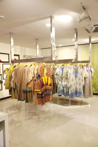 with lawns coming out with excessive embellishments and infused silks it is a nice change to add simpler kurtas to your wardrobe with lawns coming out with excessive embellishments and infused silks it is a nice change to add simpler kurtas to your wardrobe