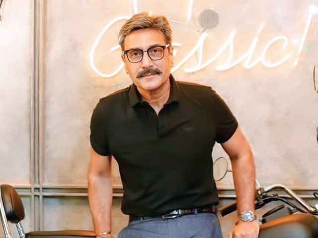 adnan siddiqui s heartfelt daughters day tribute adnan siddiqui s heartfelt daughters day tribute