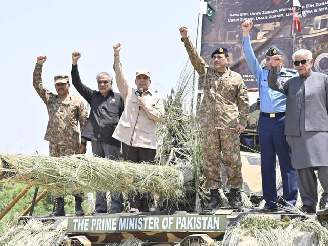 on may 14 pm shehbaz sharif addressed soldiers alongside coas asim munir dpm ishaq dar and defence minister khawaja asif at pasrur garrison photo ispr on may 14 pm shehbaz sharif addressed soldiers alongside coas asim munir dpm ishaq dar and defence minister khawaja asif at pasrur garrison photo ispr