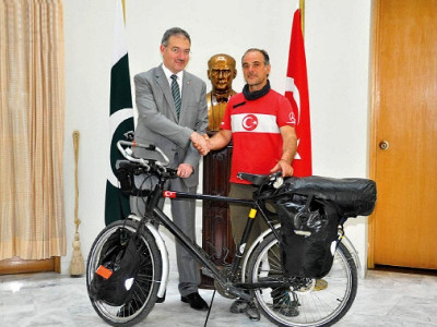 expedition turkish cyclist to attempt k2