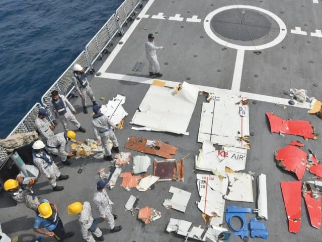 the wreckage of the k2 airways boeing 737 cargo plane is being retrieved by rescuers photo online the wreckage of the k2 airways boeing 737 cargo plane is being retrieved by rescuers photo online