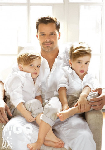a single father ricky is responsible for his five year old twin sons photo file a single father ricky is responsible for his five year old twin sons photo file