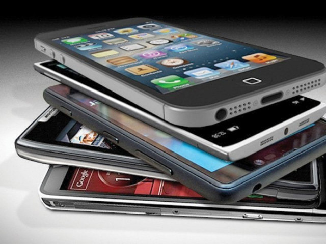 pakistan s domestic market presents a huge opportunity for the manufacturing of smartphones capable of 3g 4g technology photo file pakistan s domestic market presents a huge opportunity for the manufacturing of smartphones capable of 3g 4g technology photo file