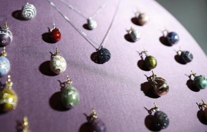 luxury jeweler faberg sues faberge a brooklyn restaurant