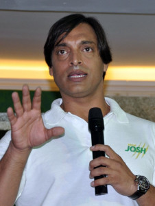 shoaib akhtar denies marriage reports
