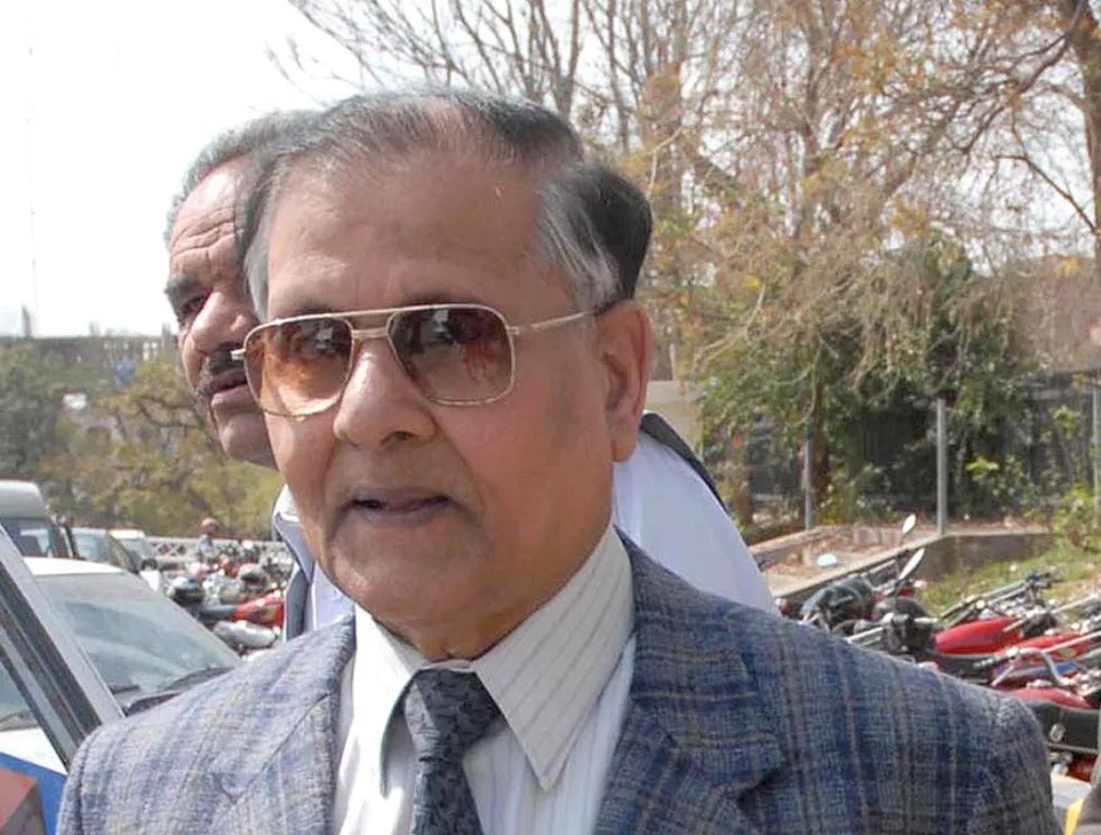 ex military chief gen retd mirza aslam beg says army is willing to talk to the splinter groups of tehreek e taliban pakistan and baloch insurgents photo inp ex military chief gen retd mirza aslam beg says army is willing to talk to the splinter groups of tehreek e taliban pakistan and baloch insurgents photo inp