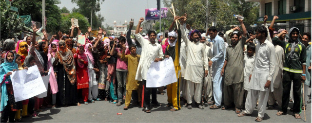protests in favour of seminary administration photo express protests in favour of seminary administration photo express
