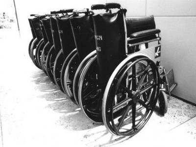 azerbaijan donates 100 wheelchairs
