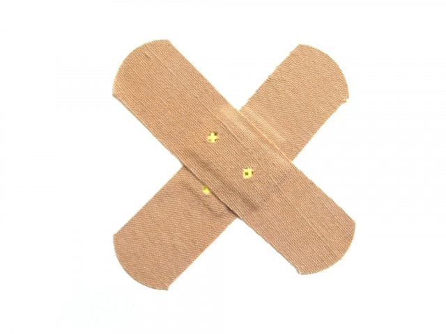 first aid for gunshot wounds today involves more damage control than on the field surgical procedures photo file first aid for gunshot wounds today involves more damage control than on the field surgical procedures photo file