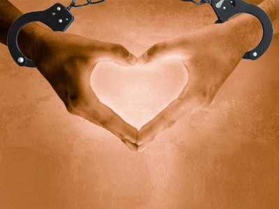 us sues ny company that workers say made them pray say i love you