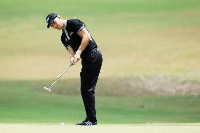 kaymer roars to four stroke lead at us open