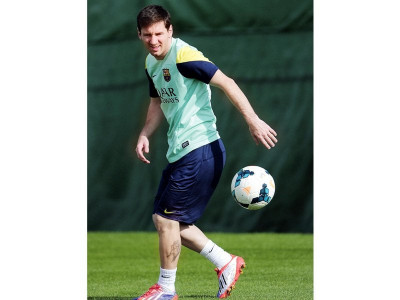 messi begins pursuit of greatness