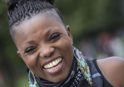 in france woman sang during throat surgery to save voice