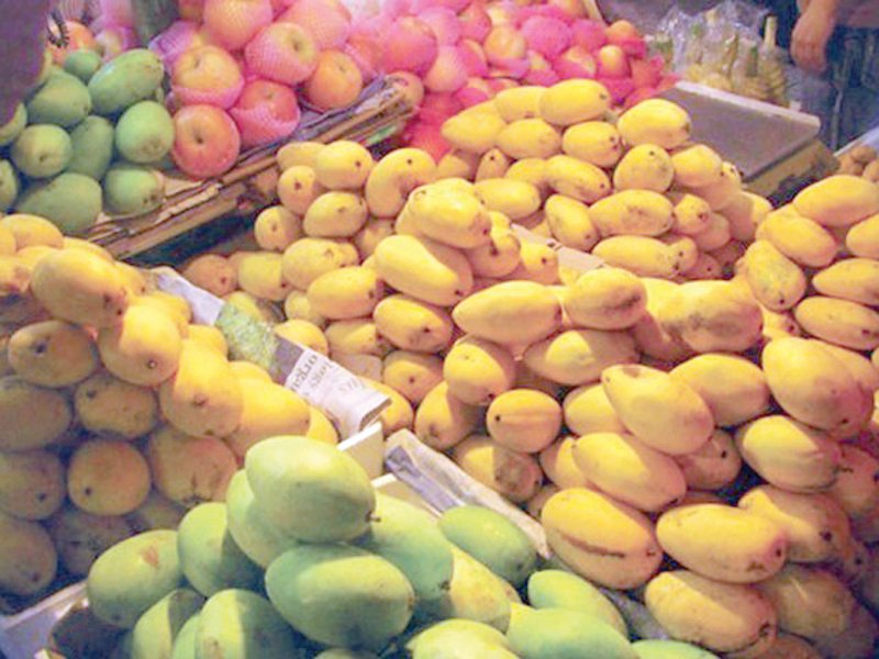 according to nadir the retail price of his 2 5kg mango pack is 25 which is reasonable compared to indian mangoes available in the market photo file