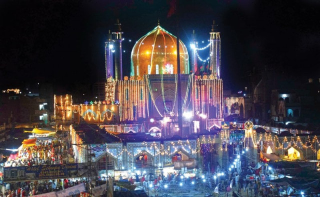 sehwan fort finally draws authorities attention sehwan fort finally draws authorities attention