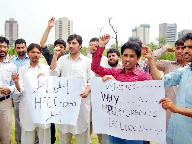 the students outside the press club photo muhammad javaid express