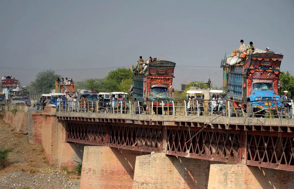 over 9 000 families have been registered but there is reportedly a 20 000 vehicle traffic jam at one of the exit points photo afp over 9 000 families have been registered but there is reportedly a 20 000 vehicle traffic jam at one of the exit points photo afp