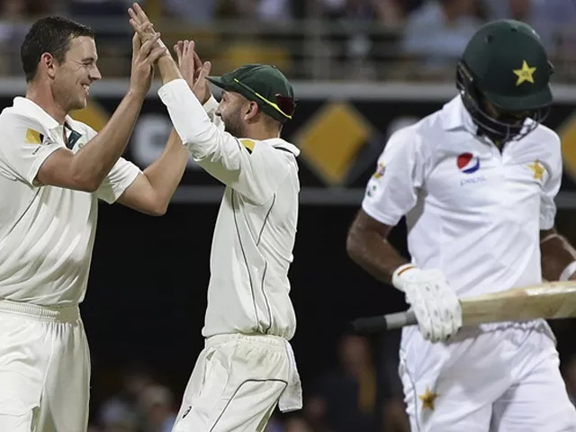australia 039 s josh hazlewood l is congratulated by teammate nathan lyon after dismissing pakistan 039 s wahab riaz r during day 2 of the first test on december 16 2016 photo afp australia 039 s josh hazlewood l is congratulated by teammate nathan lyon after dismissing pakistan 039 s wahab riaz r during day 2 of the first test on december 16 2016 photo afp