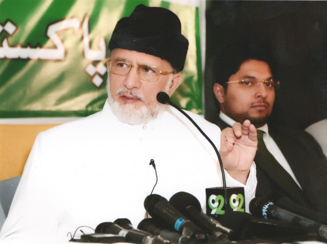 tahirul qadri threatens march towards pm house photo shahbaz malik tahirul qadri threatens march towards pm house photo shahbaz malik