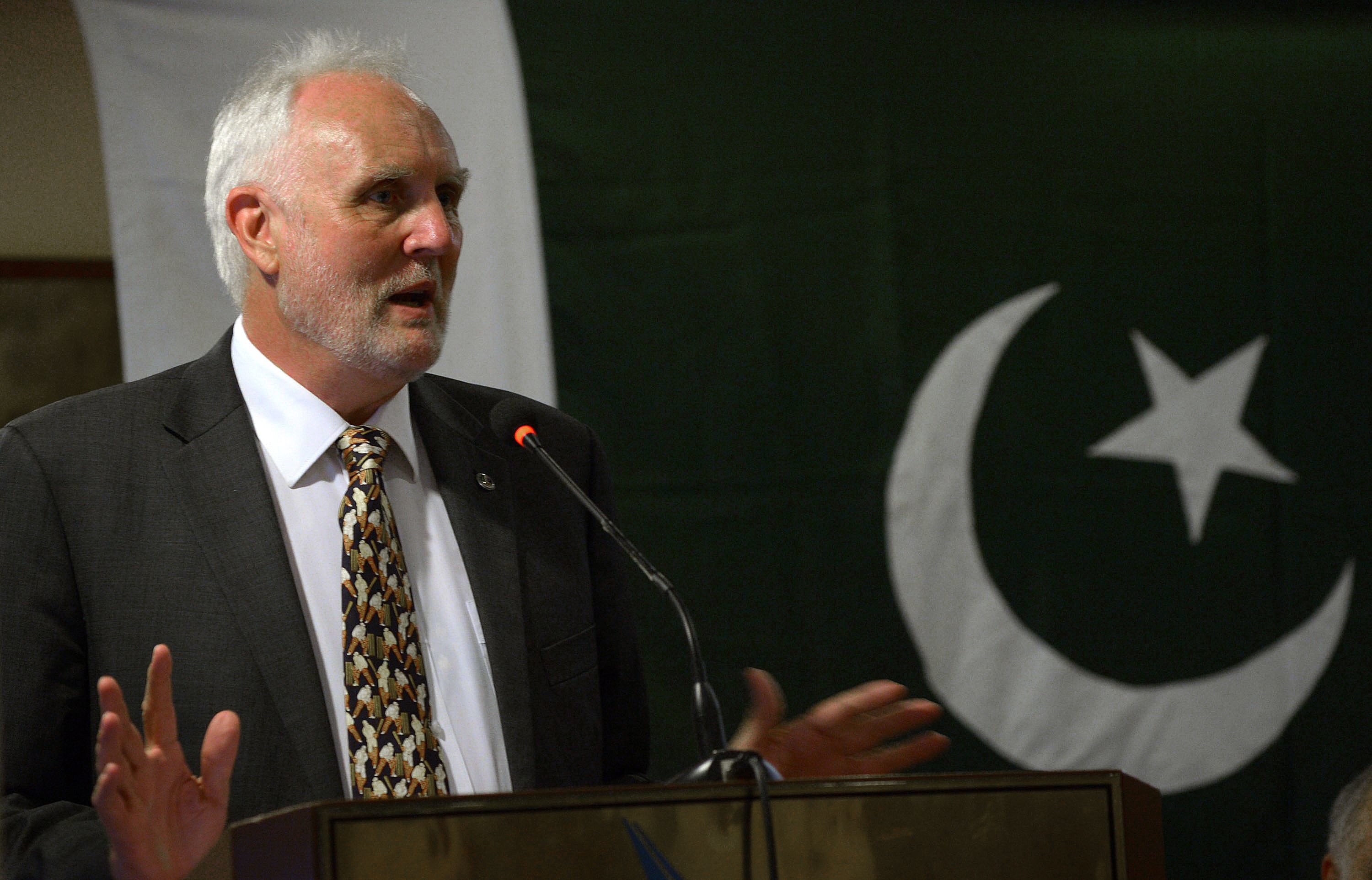 australian high commissioner peter heyward delivers a speech on cricket 039 s progress in australia and the 2015 world cup during a ceremony in karachi photo afp