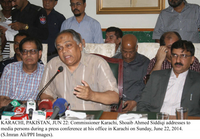 commissioner karachi addressing a press conference at his office photo ppi commissioner karachi addressing a press conference at his office photo ppi