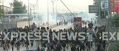 clash between police pat workers leaves over 40 injured clash between police pat workers leaves over 40 injured